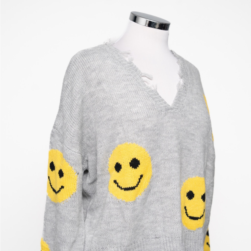 No Comment NY-LA Smiley Face Distressed Gray Knit Sweater - Picture 5 of 9